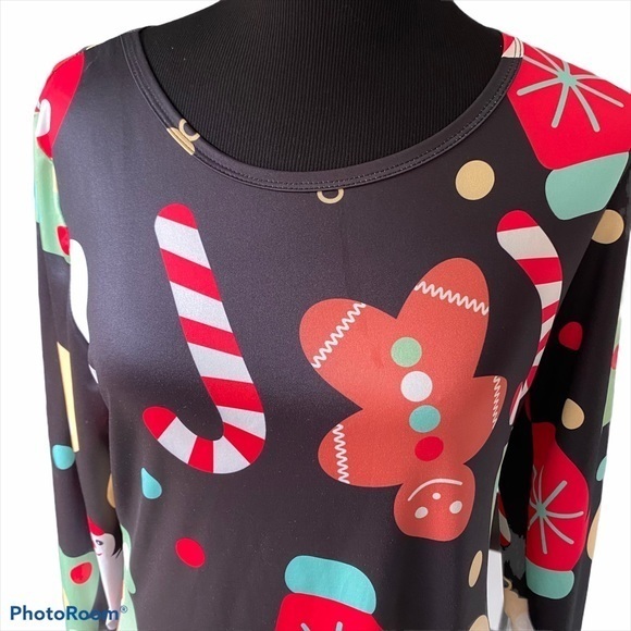 🎄🎄FUN CHRISTMAS DRESS 🎄🎄 - Picture 2 of 5